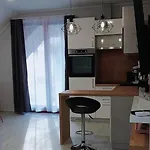 Star Apartment *